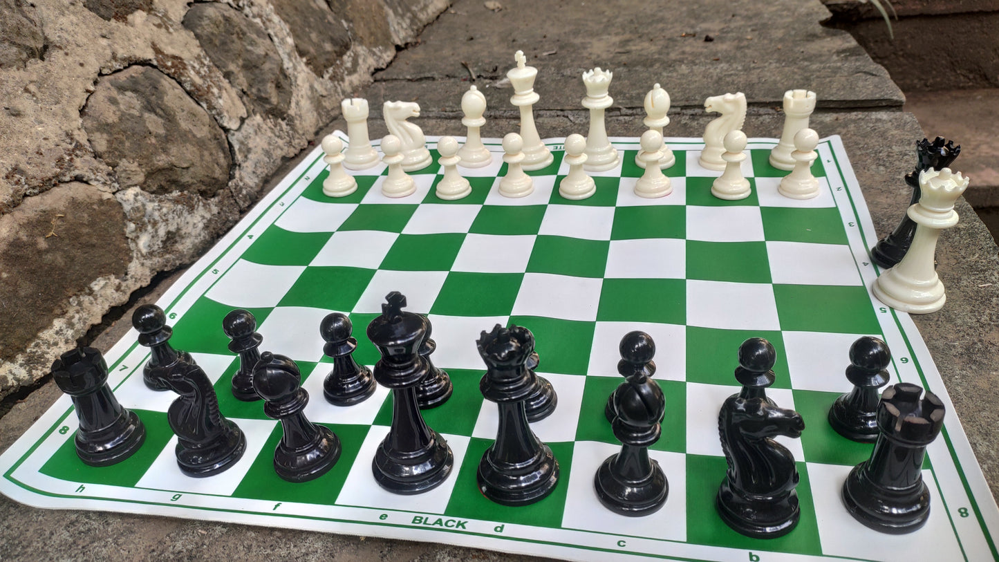 chessbox 18 Inch flexible chess mat with 2 extra queens and durable bag 43 cm Chess Board  (Green)