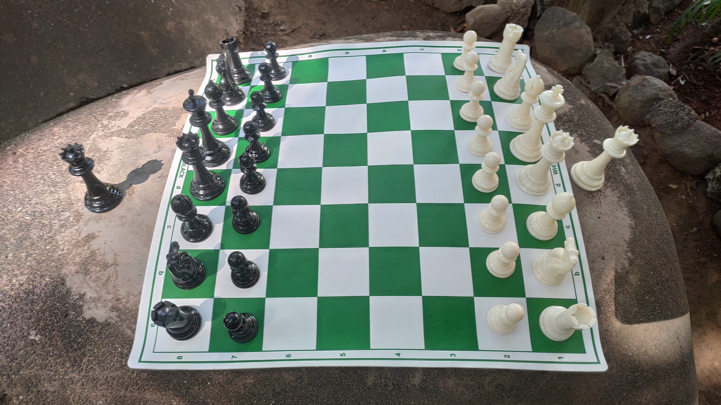 chessbox 18 Inch flexible chess mat with 2 extra queens and durable bag 43 cm Chess Board  (Green)
