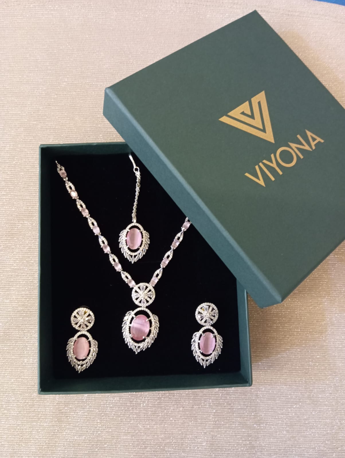 Earring & Necklace Set (Pink)